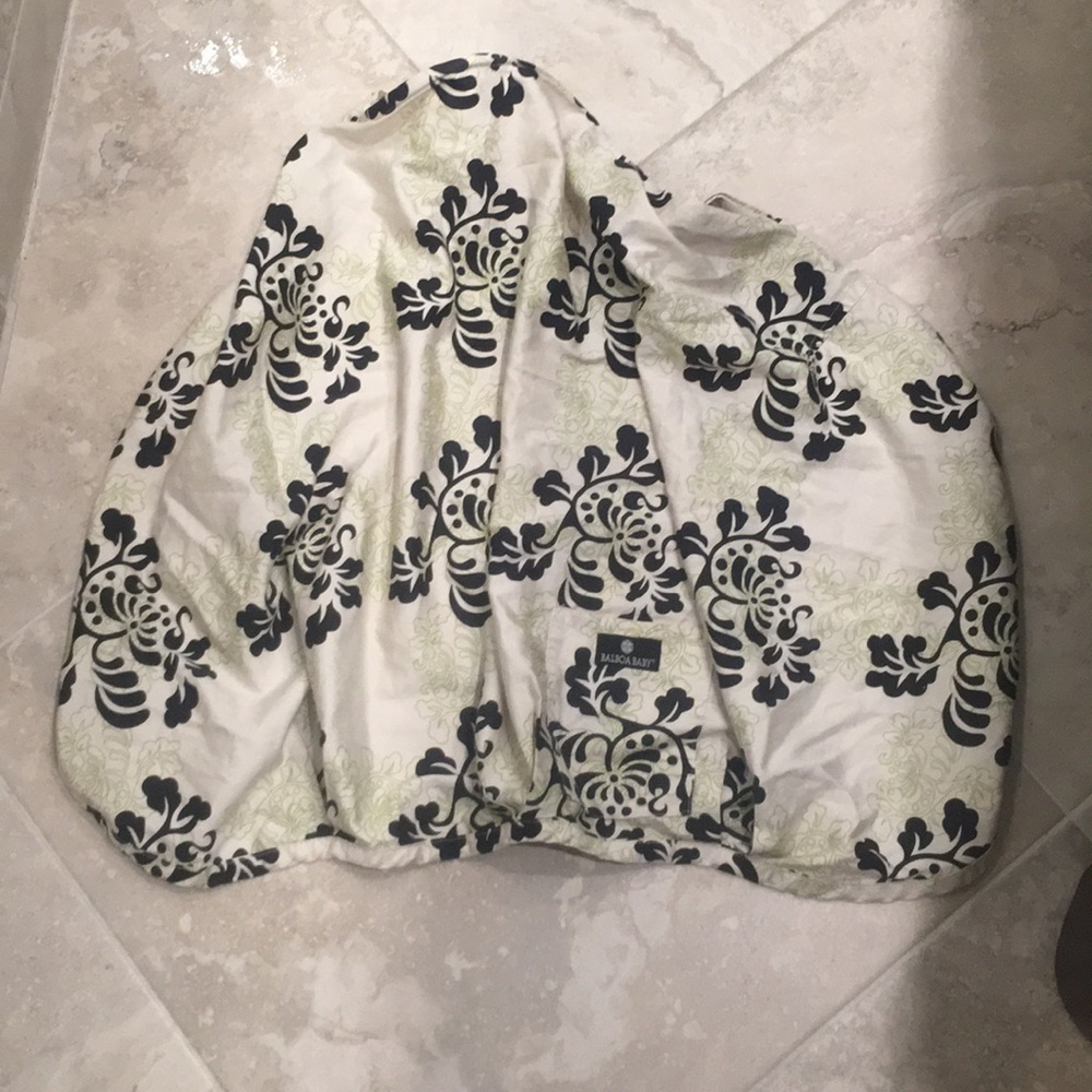 Balboa baby Nursing cover